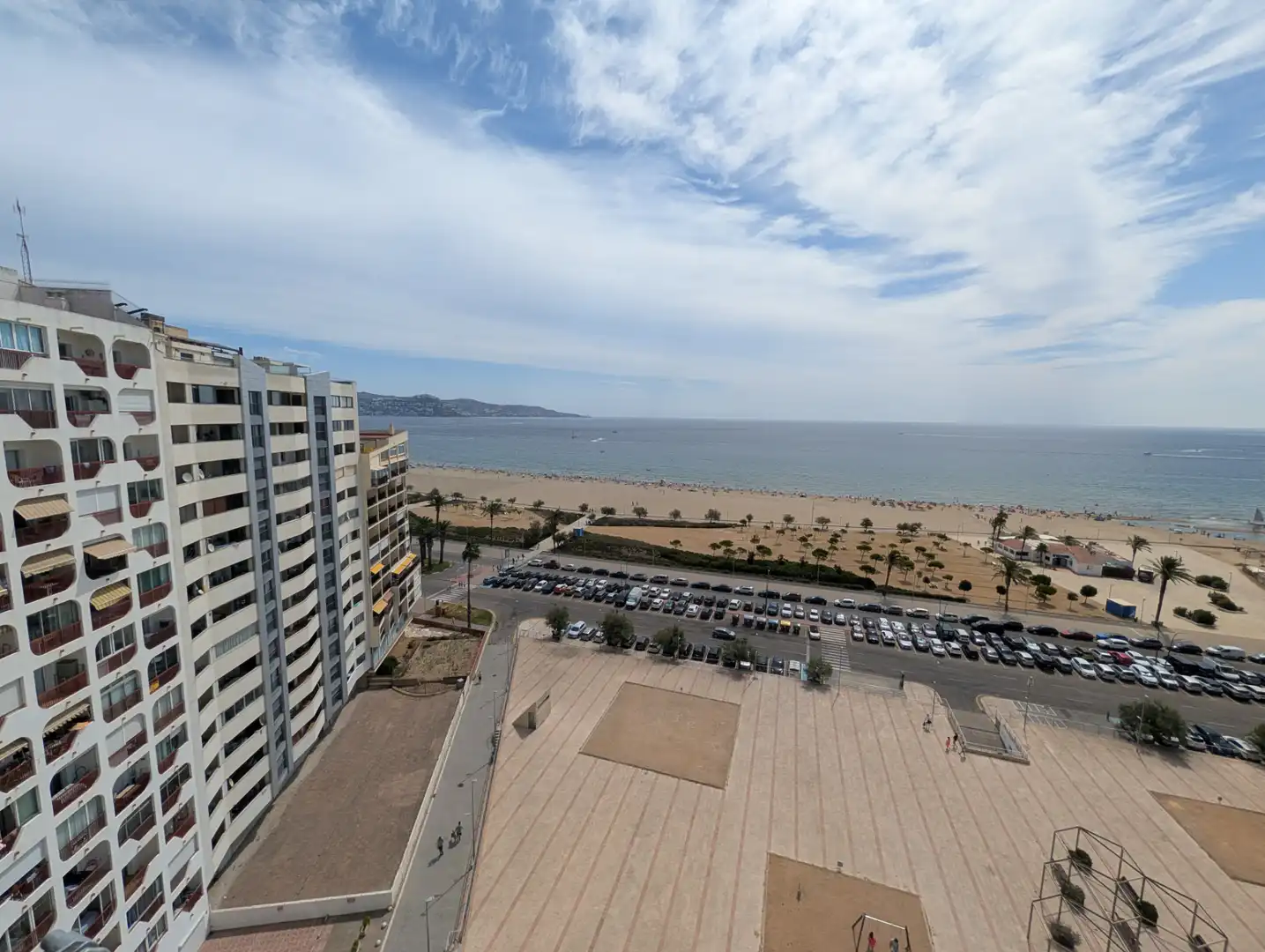 Aparcament de Apartament en venda en Empuriabrava amb Aire condicionat, Moblat i Forn