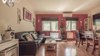 Living room of Flat for sale in  Madrid Capital