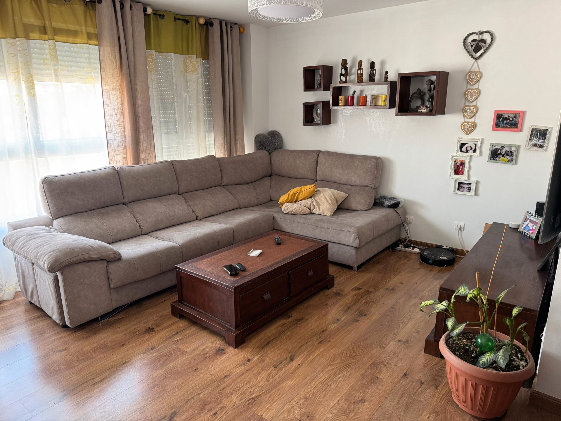 Living room of Flat for sale in Leganés  with Air Conditioner, Heating and Storage room