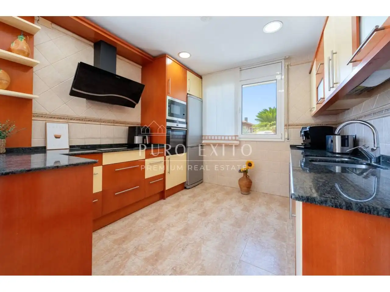 Cocina de Casa o chalet en venta en El Pla de Santa Maria con Aire acondicionado, Jardín privado y Terraza