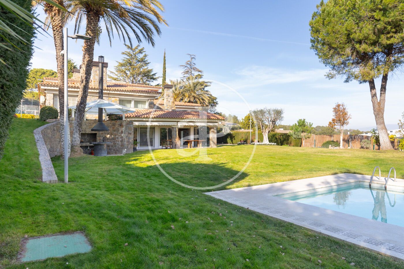 Jardí de Casa o xalet en venda en Cerdanyola del Vallès amb Calefacció, Jardí privat i Terrassa