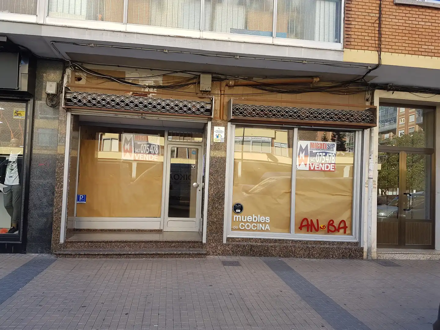 Local comercial en venta en Calle Santiago Apóstol 50, imagen 3