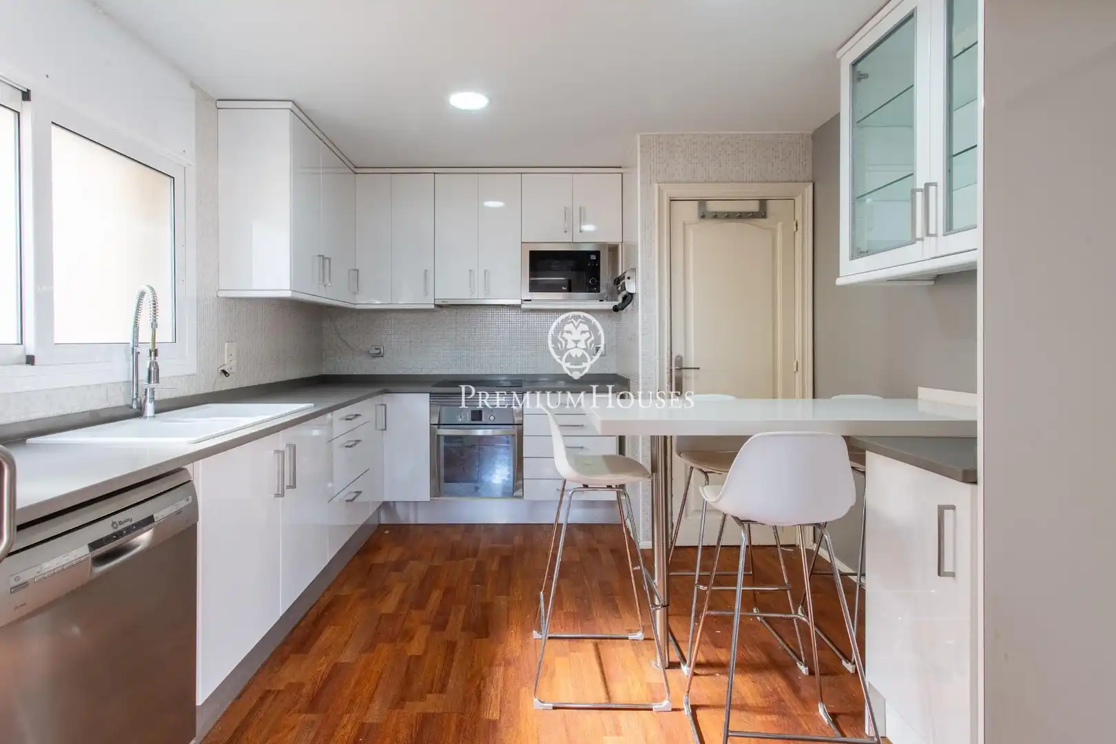 Kitchen of Attic for sale in Mataró  with Air Conditioner, Heating and Parquet flooring