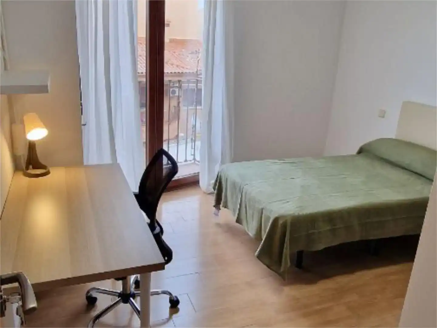 Habitación de Piso para compartir en Argés con Amueblado