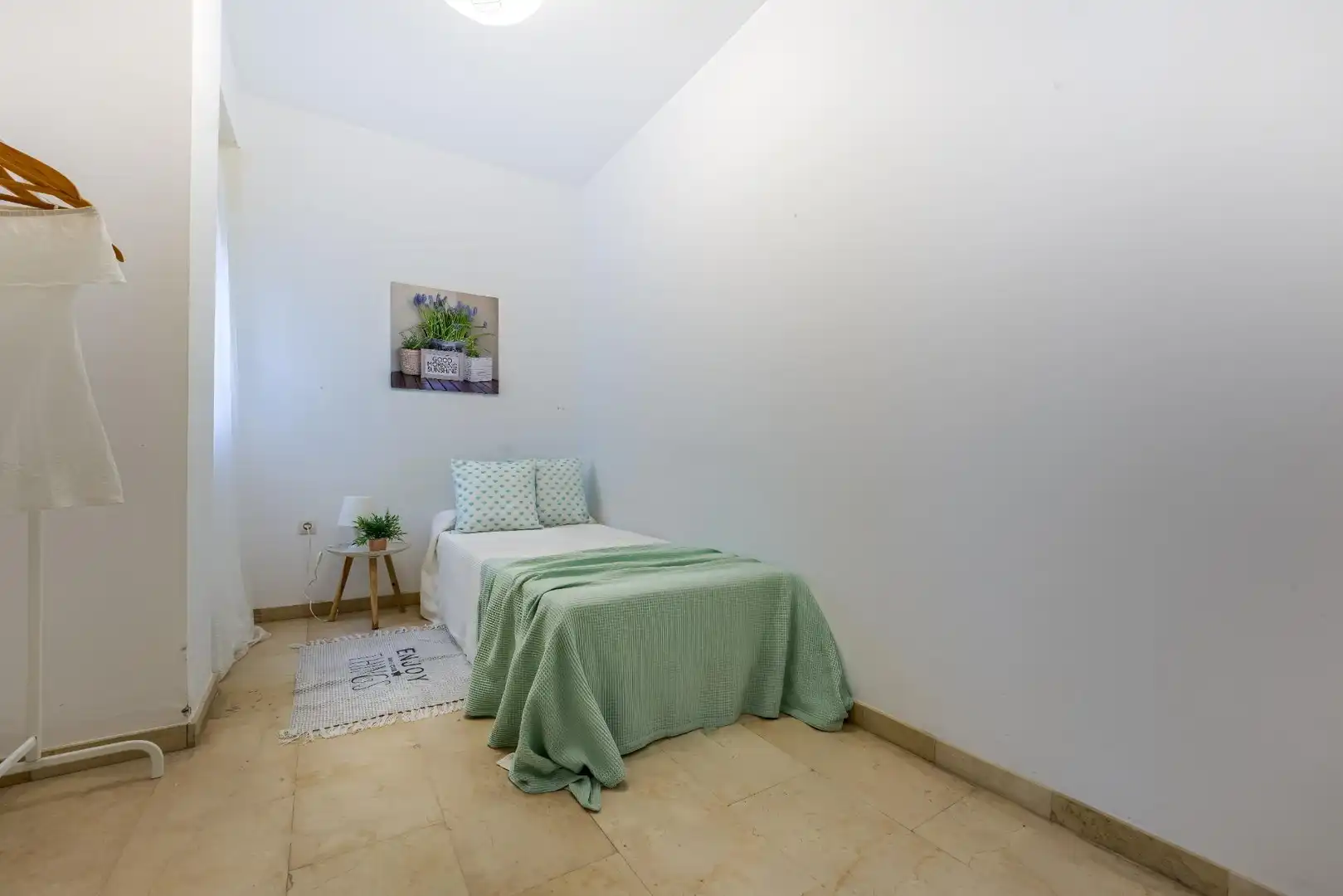 Dormitori de Pis en venda en Sevilla amb Aire condicionat, Terrassa i Balcó
