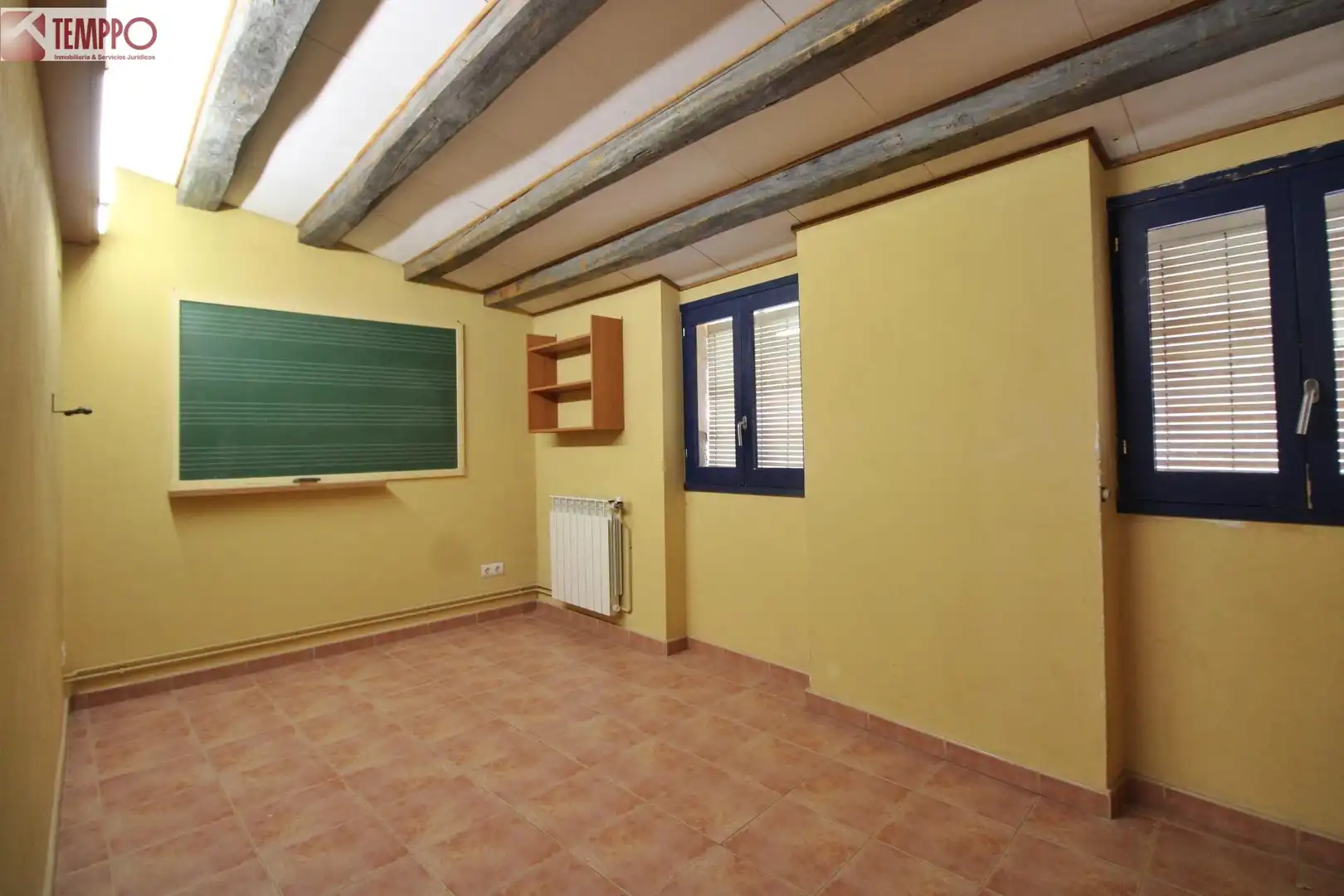 Casa adosada en venta en Carrer MURALLA, Centre