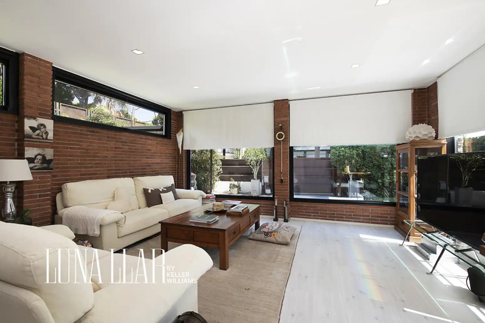 Living room of Houses for sale in Castelldefels  with Swimming Pool