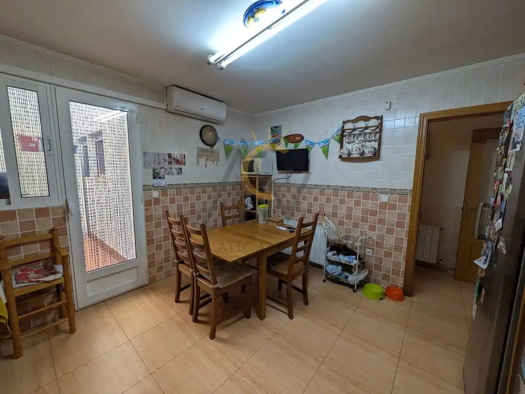 Casa amb jardí en venda a Avenida Castilla De, imagen 11