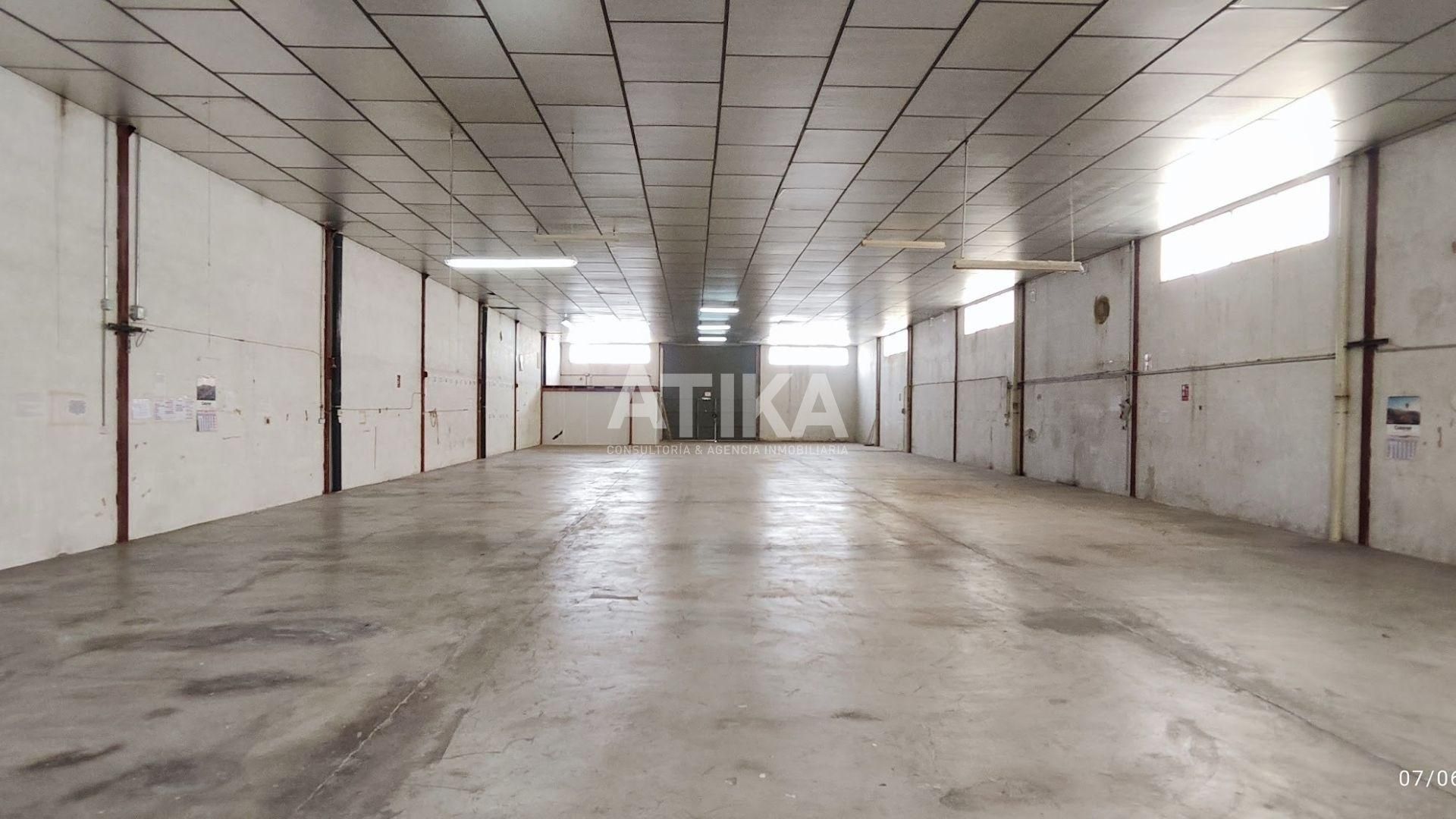 Industrial buildings to rent in Centro