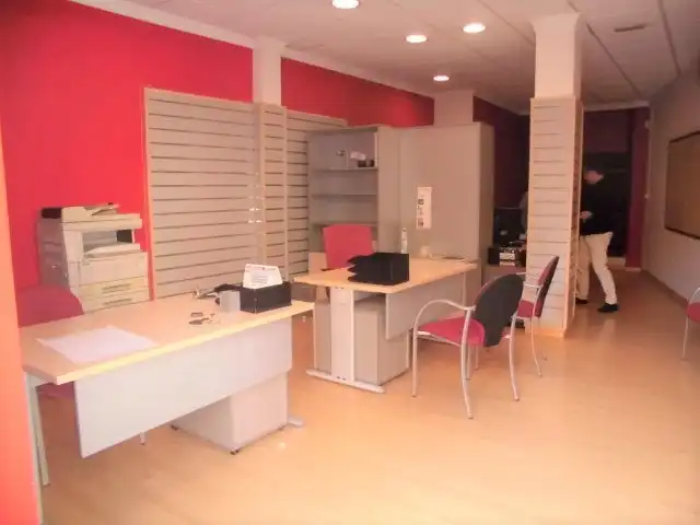 Local comercial en venda a Benicalap, imagen 4