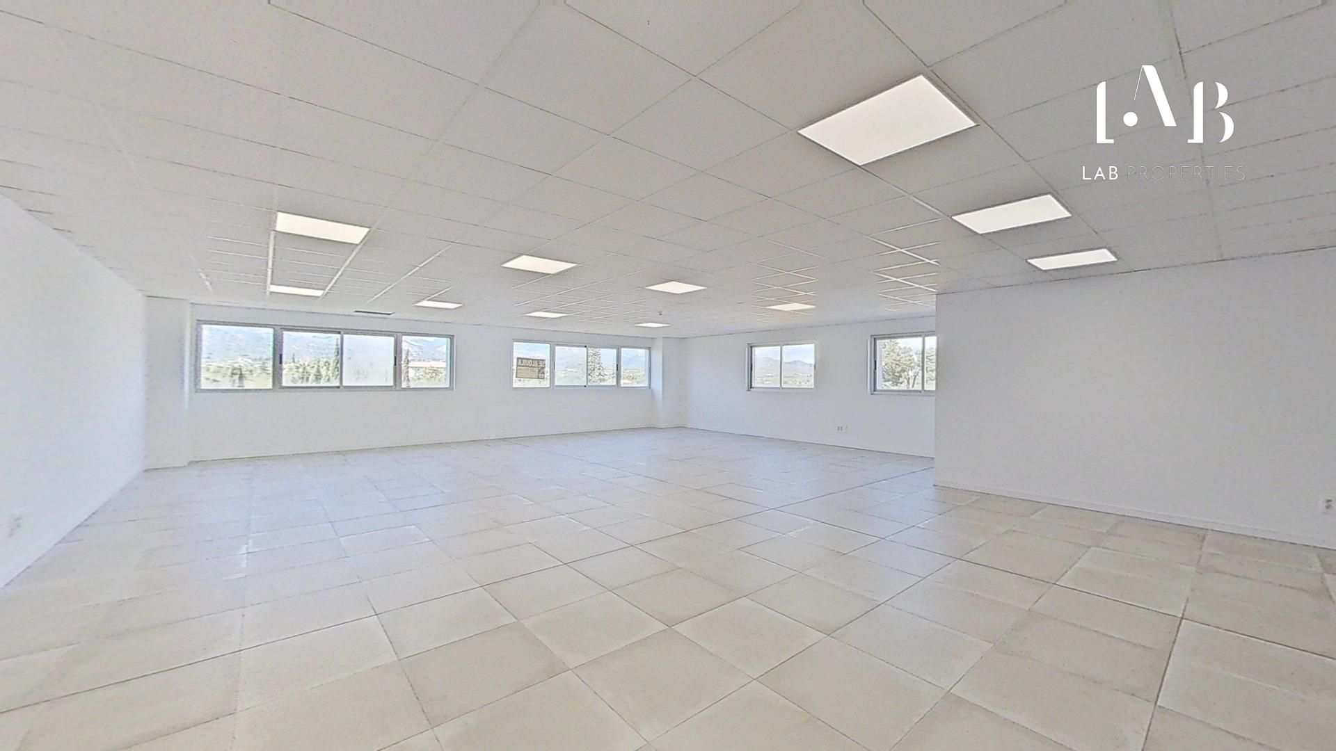 Oficina de alquiler en  Polígon son Llaut, 37