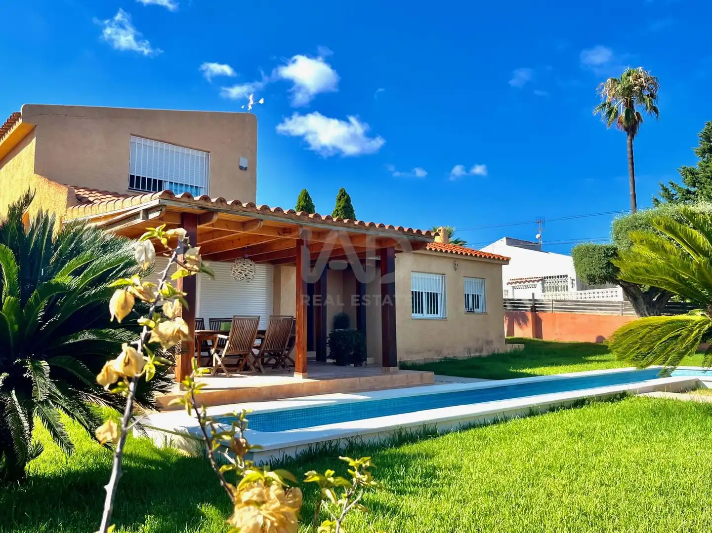 Vista exterior de Casa o xalet en venda en Peñíscola / Peníscola amb Aire condicionat, Calefacció i Terrassa