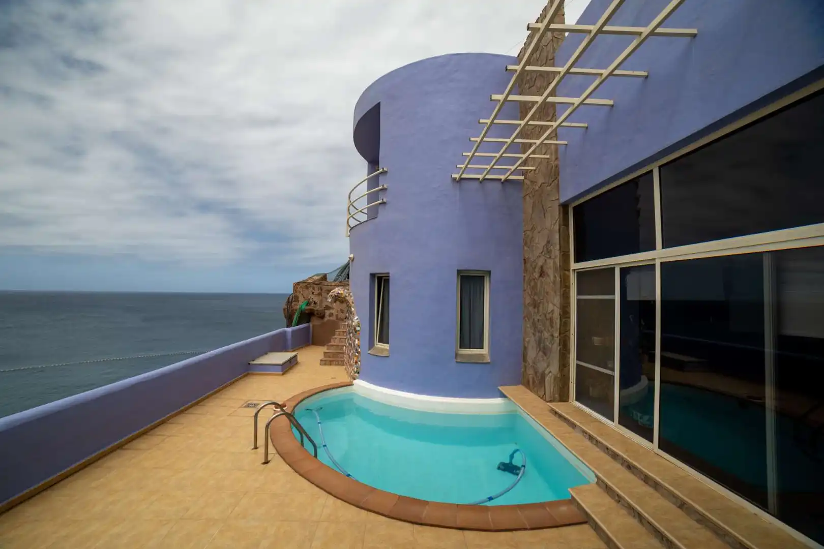 Swimming pool of Houses for sale in Sardina