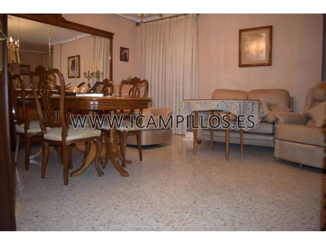 Piso en Venta en Baena