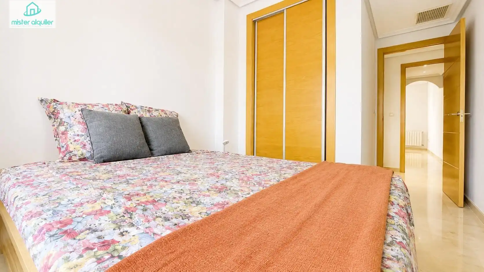Apartament amb piscina de lloguer a PINTOR FERNANDO SORIA 11, imagen 13