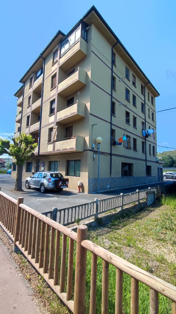 Vista exterior de Pis en venda en Iurreta