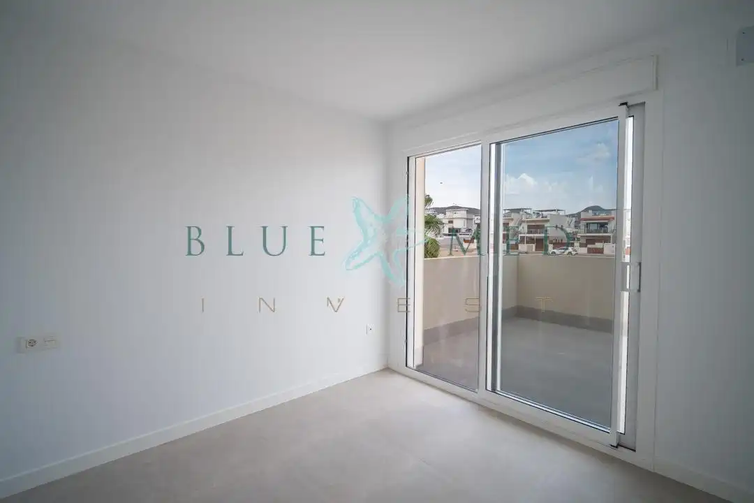 Duplex con piscina in vendita a Calle EMBARCACIÓN COLUMBRETES, imagen 19