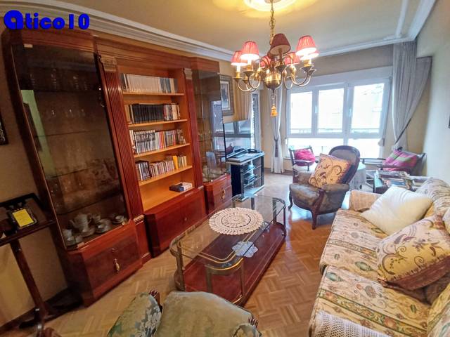 Piso en Venta en Calle Marcelino Suárez en Vallobín
