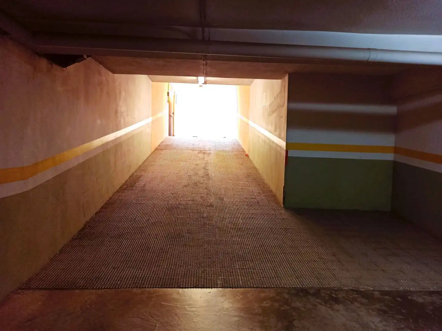 Parkplatz zum Verkauf in Calle de Villajoyosa 8, imagen 14