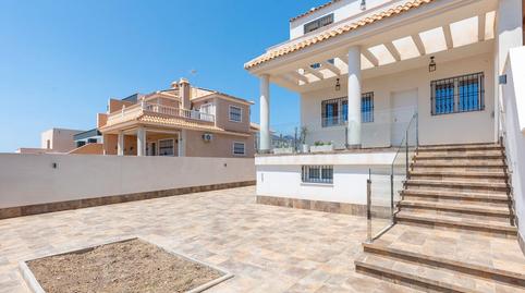 Foto 2 de Casa adosada en venda a Avenida del Sur, Aguas Nuevas, Alicante