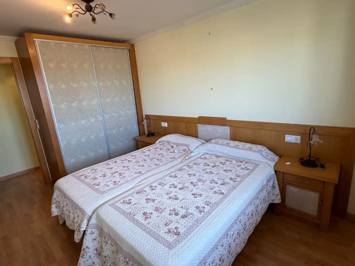Habitación de Piso en venta en Villamayor con Balcón