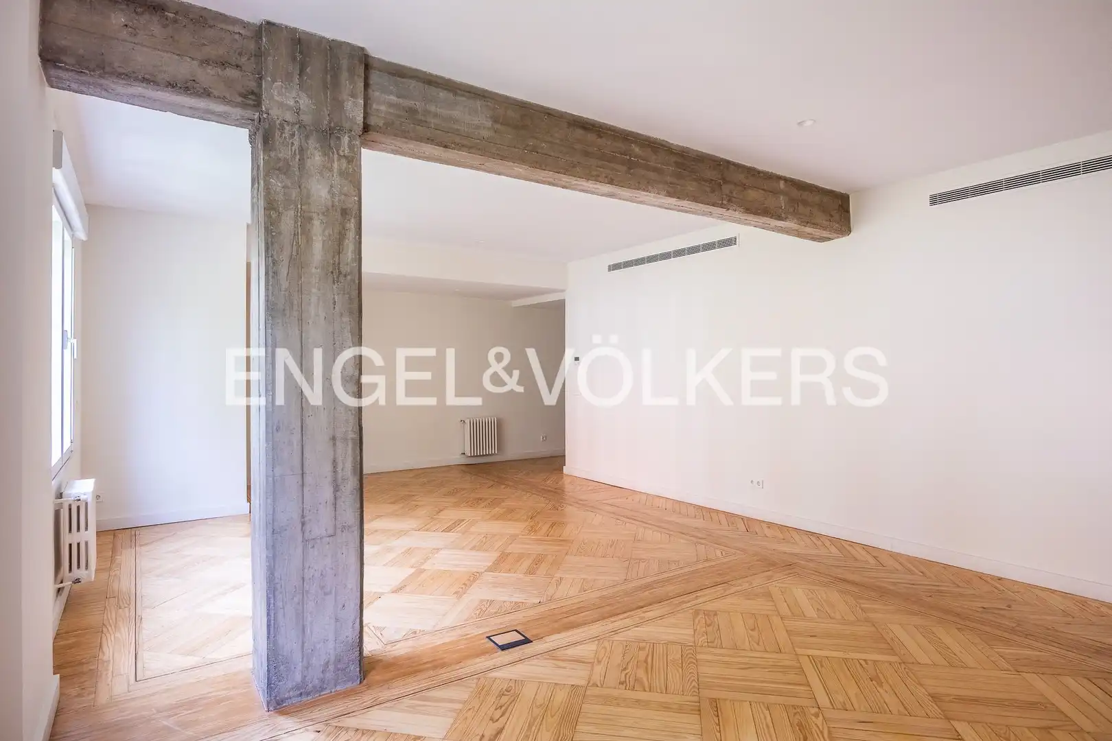 Wohnung zur Miete in Sevilla mit Klimaanlage, Heizung und Parkett
