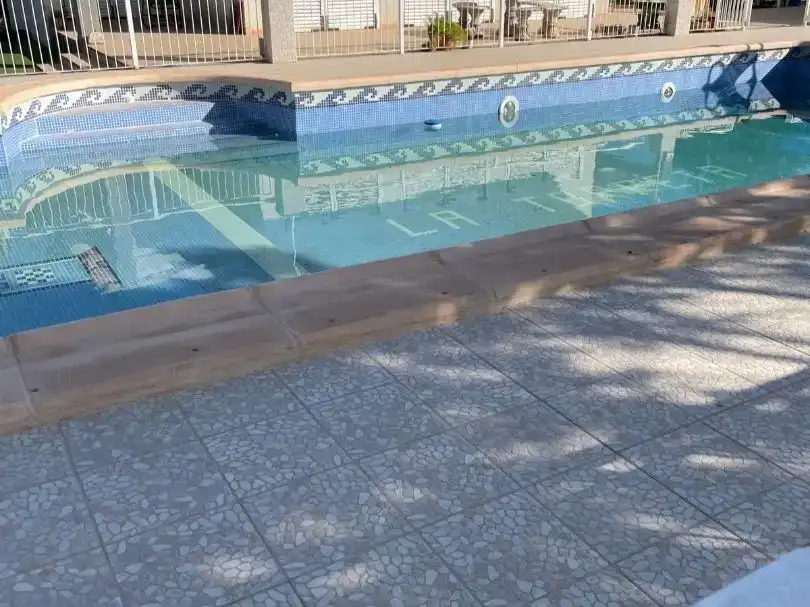 Schwimmbecken von Wohnung zur Miete in Totana mit Klimaanlage, Privatgarten und Abstellraum
