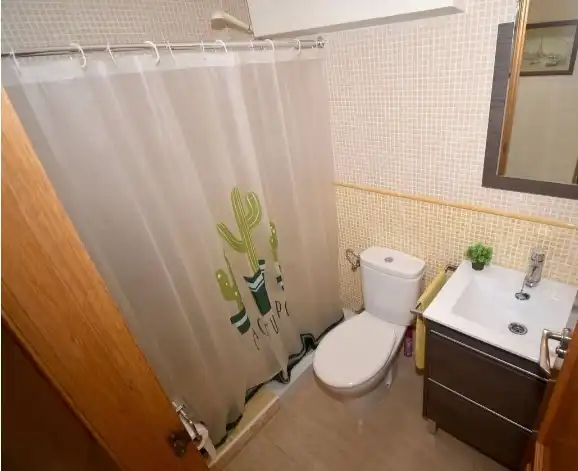 Baño de Casa adosada en venta en Pilar de la Horadada con Aire acondicionado, Calefacción y Jardín privado