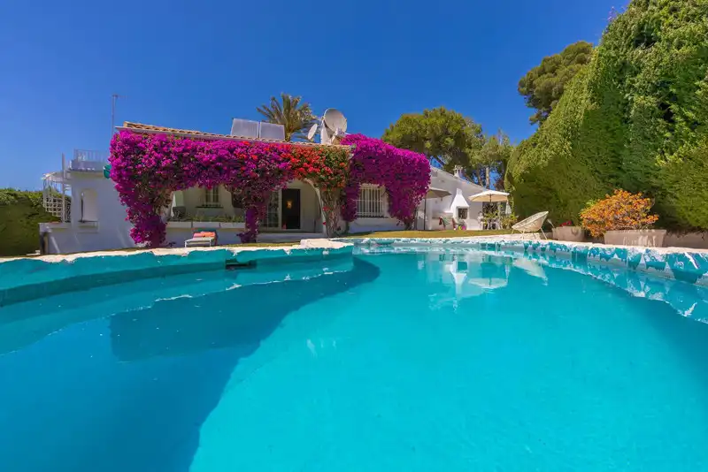 Chalet con piscina en venta en San Pedro de Alcántara, imagen 9