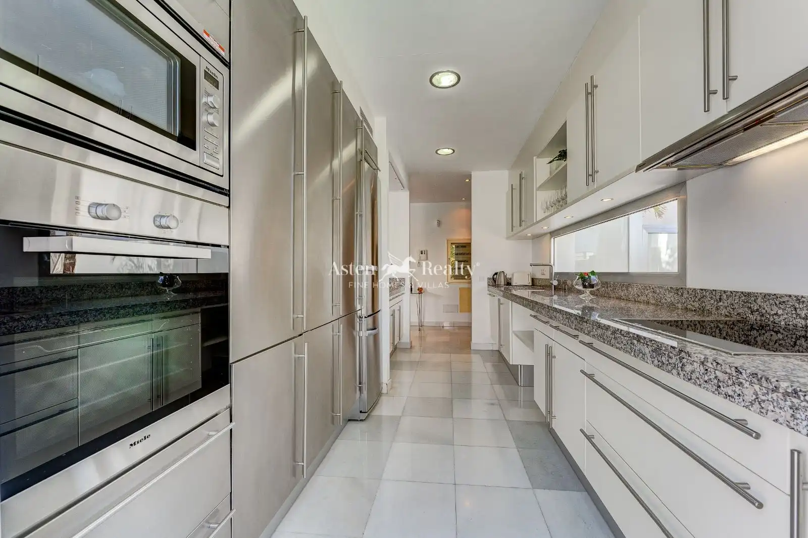 House with pool for sale in Londres, imagen 11