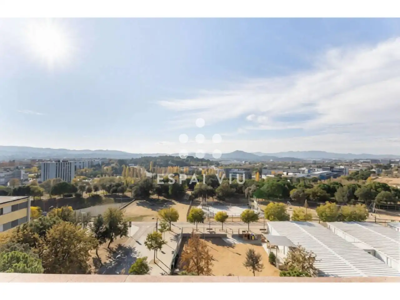 Vista exterior de Pis en venda en Sant Cugat del Vallès amb Aire condicionat, Calefacció i Parquet