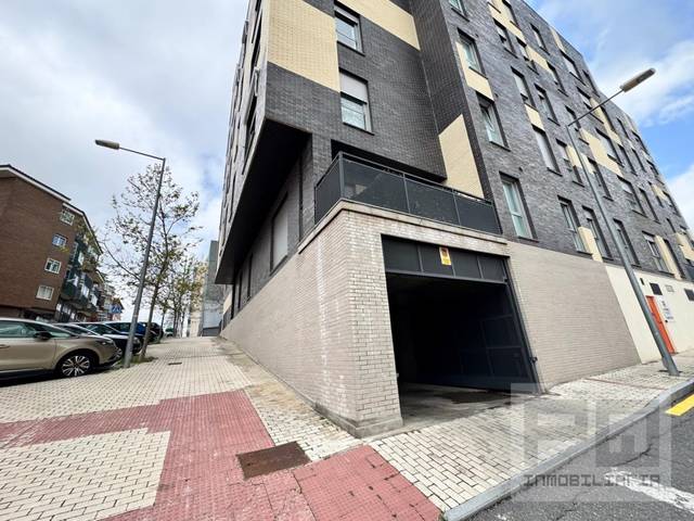 Garaje en Venta en Calle Teruel en Estación