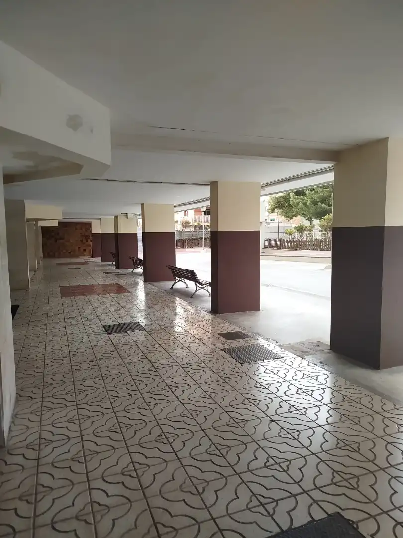 Parking de Piso en venta en Badalona con Aire acondicionado, Amueblado y Horno