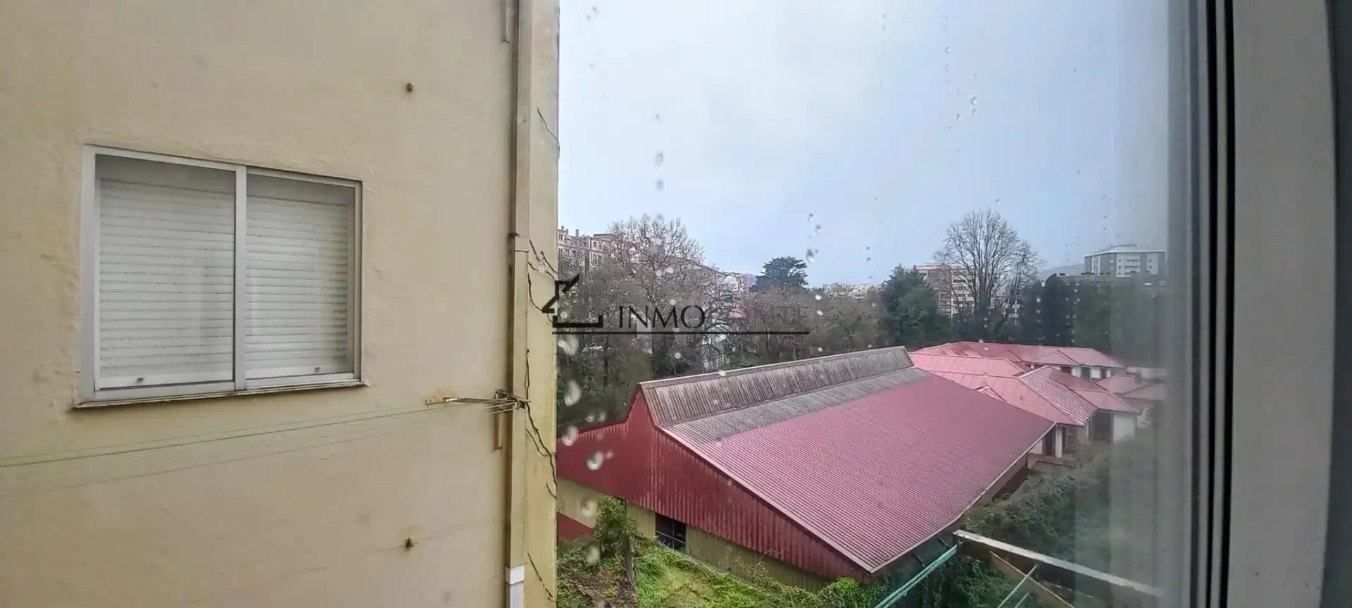 Vista exterior de Pis en venda en Pontevedra Capital  amb Calefacció, Forn i Rentadora