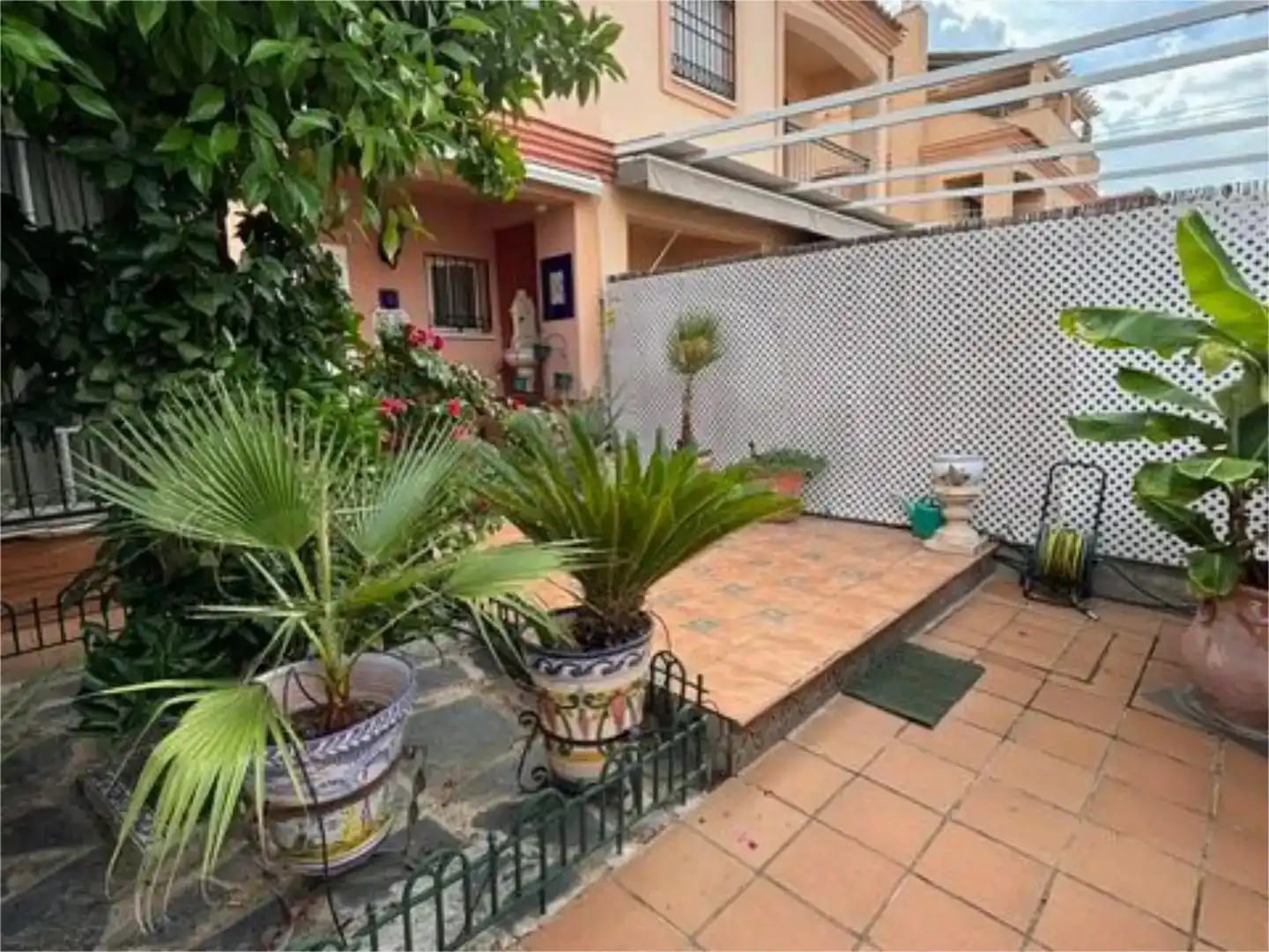 Jardí de Casa o xalet en venda en Tomares amb Aire condicionat i Balcó