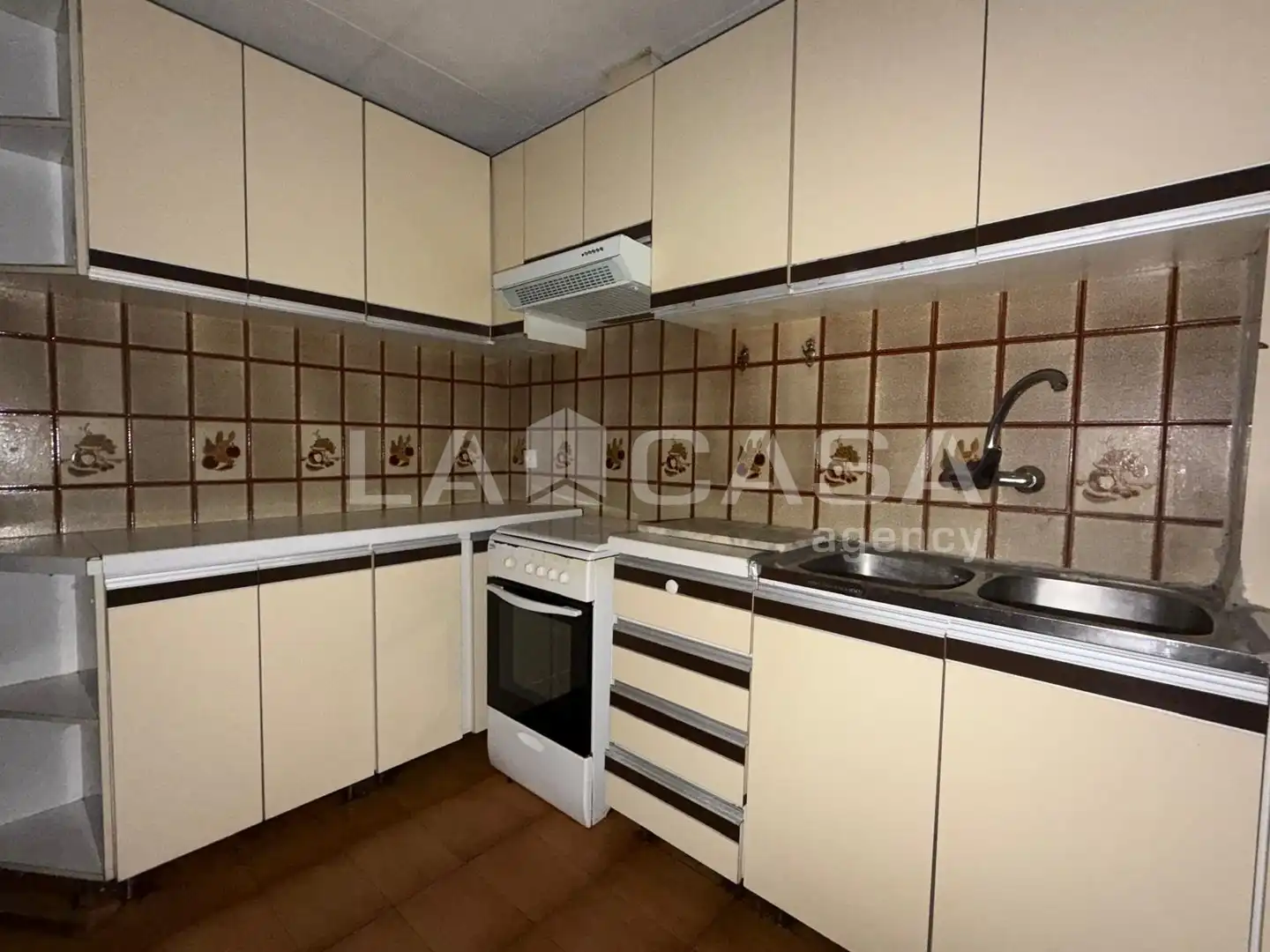 Cocina de Piso en venta en Barcelona con Balcón