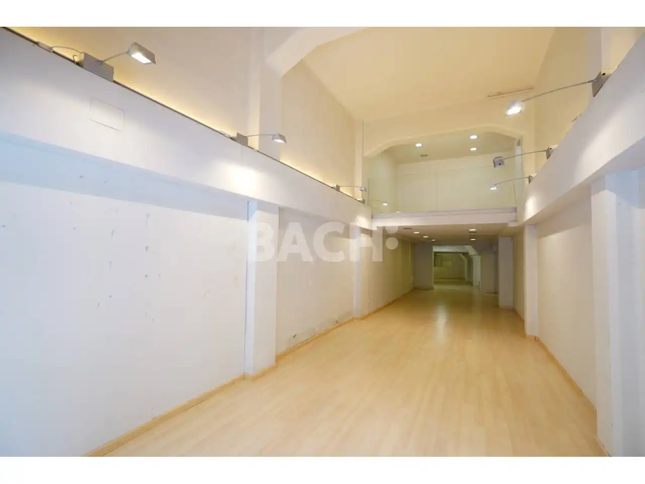 Commercial properties for rent in Vic