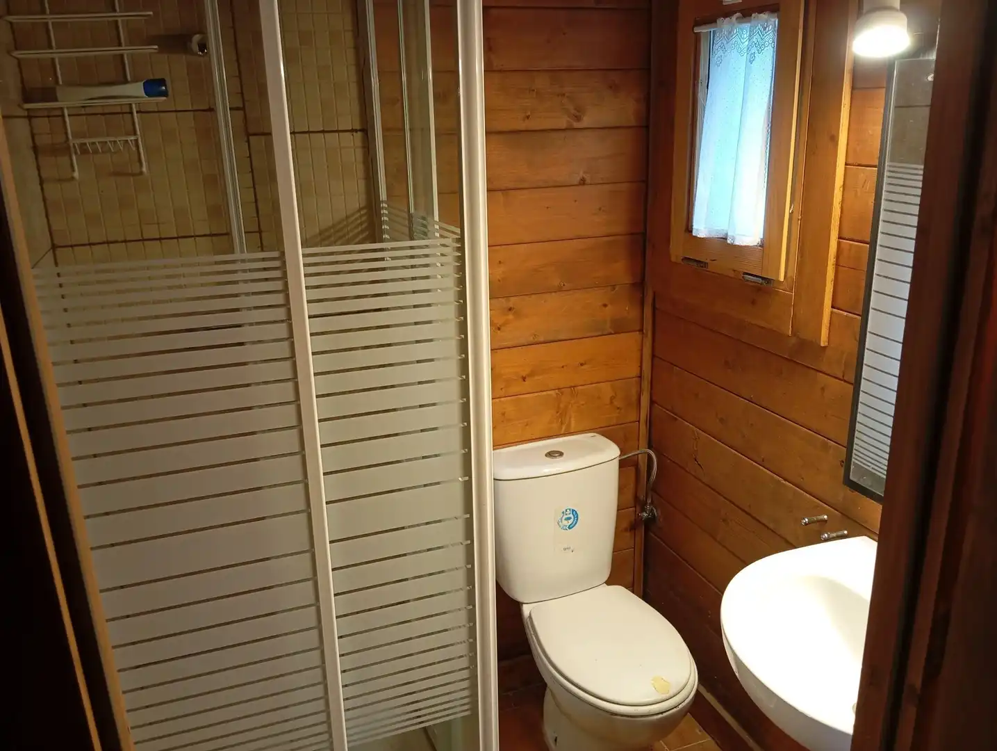 Bathroom of Houses for sale in Valdemorillo