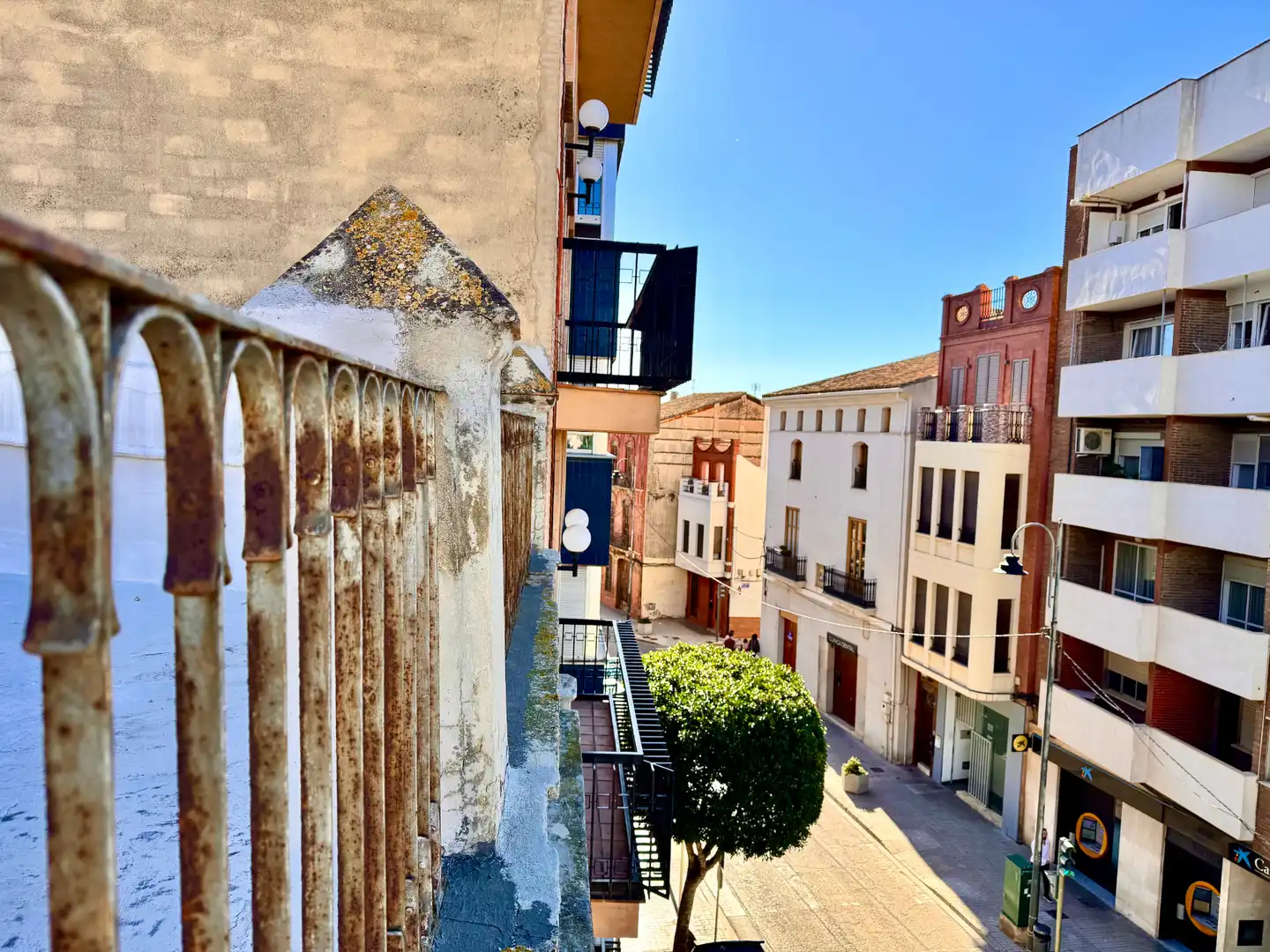Außenansicht von Gebäude zum Verkauf in Massamagrell