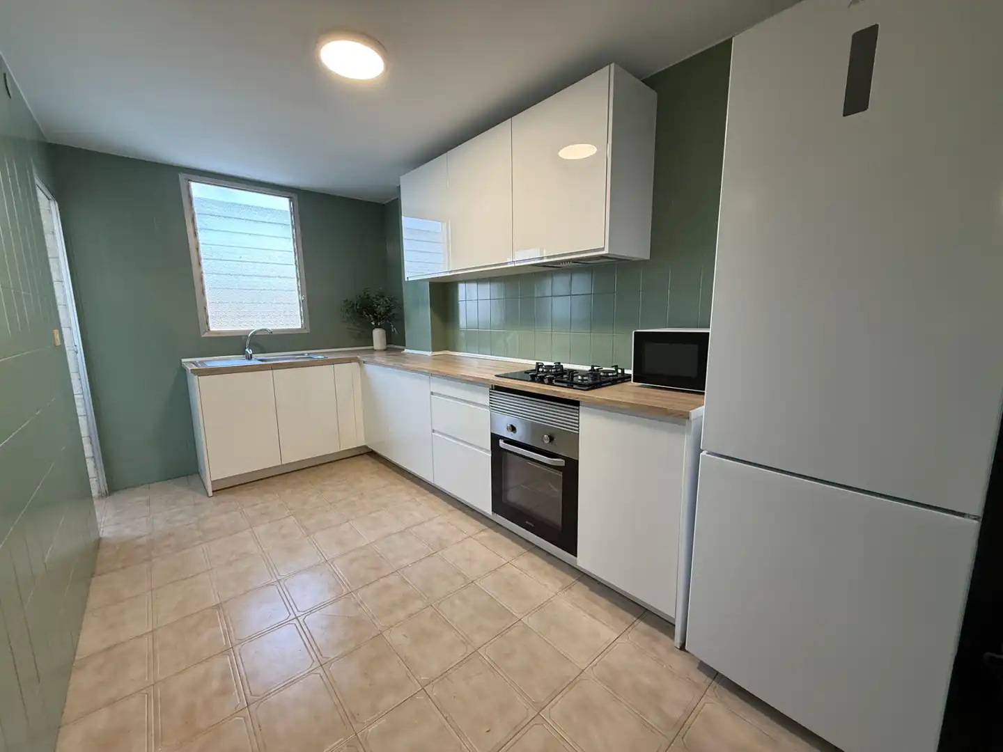 Kitchen of Flat for share in Nules  with Furnished, Oven and Washing machine