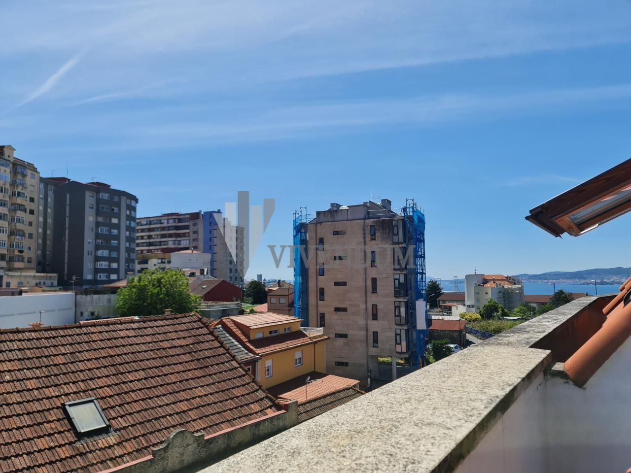 Außenansicht von Wohnungen zum verkauf in Vigo  mit Heizung, Terrasse und Möbliert