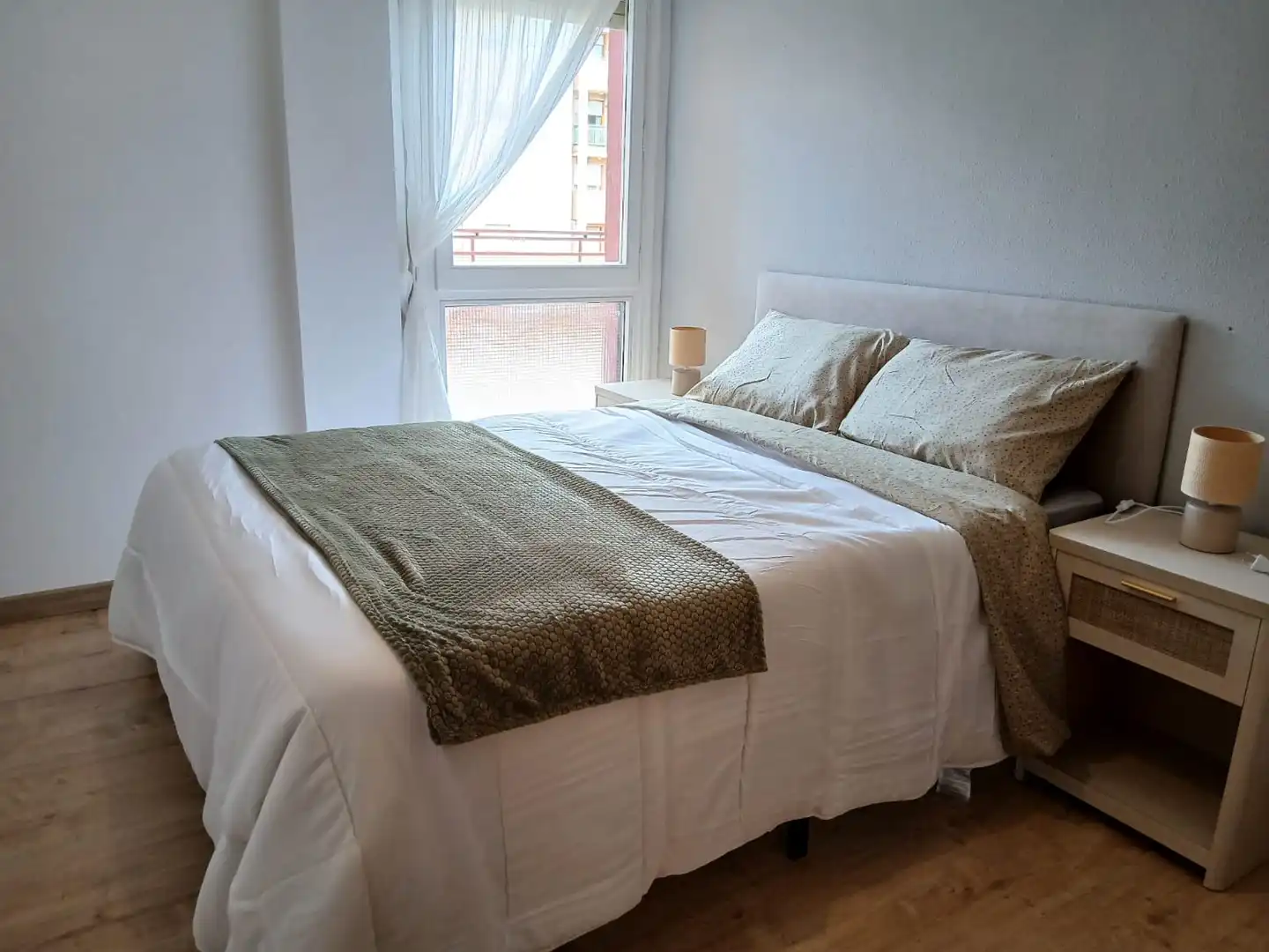 Schlafzimmer von Wohnung zur Miete in La Almunia de Doña Godina  mit Heizung, Parkett und Terrasse