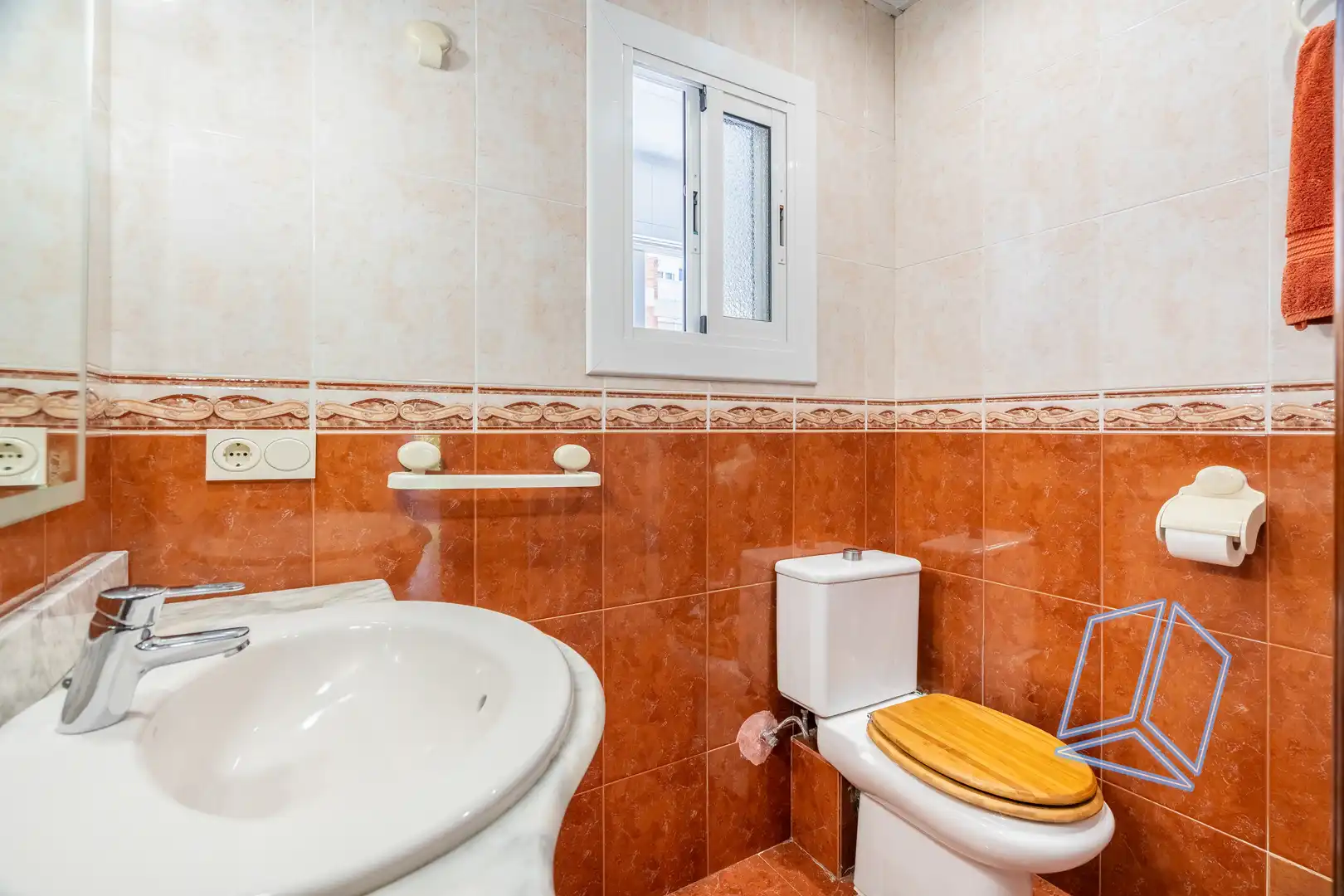 Baño de Piso en venta en Barcelona con Calefacción y Balcón