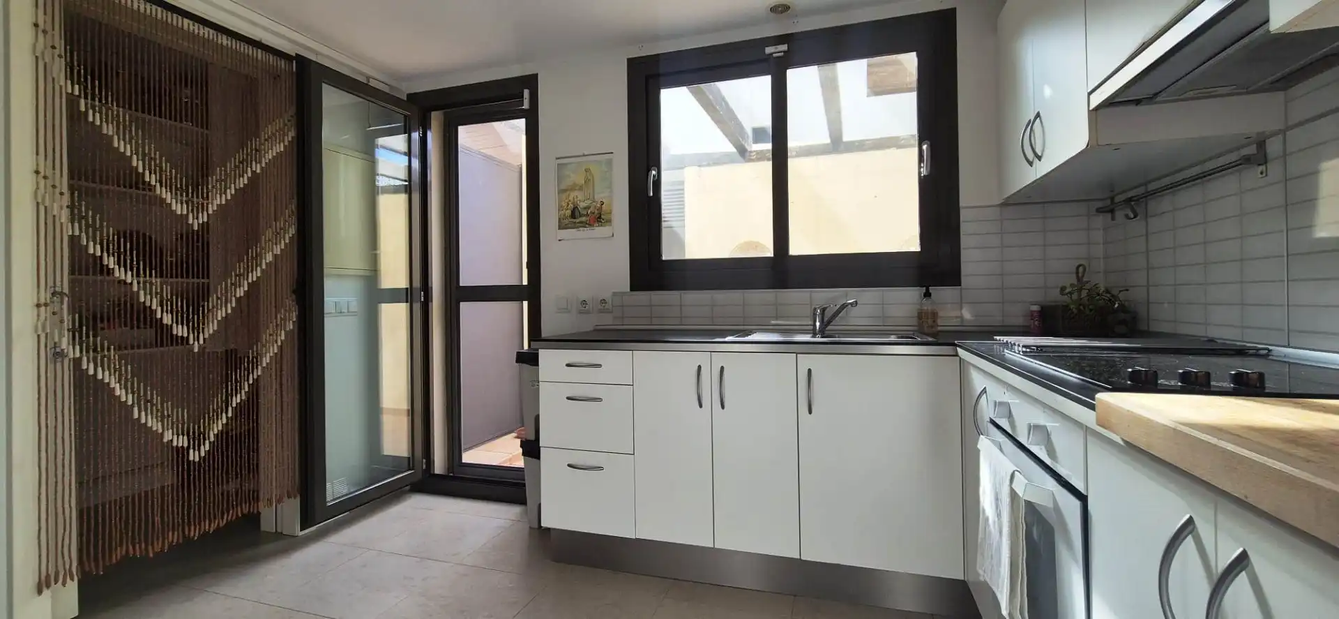 Cocina de Casa adosada en venta en Puerto Real con Aire acondicionado, Jardín privado y Parquet