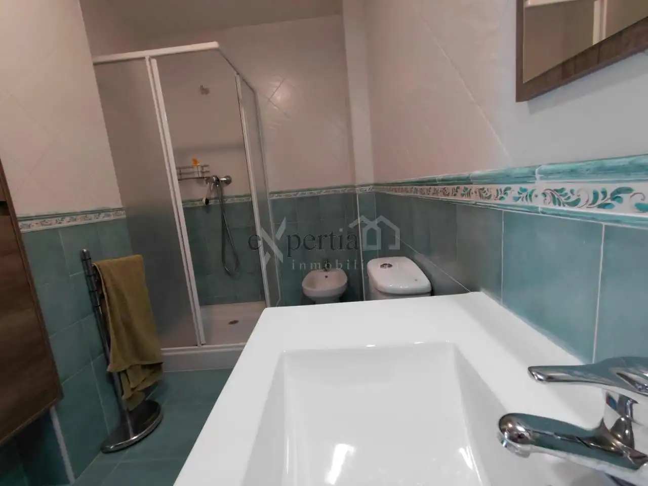Baño de Apartamento de alquiler en Boiro con Calefacción, Terraza y Amueblado