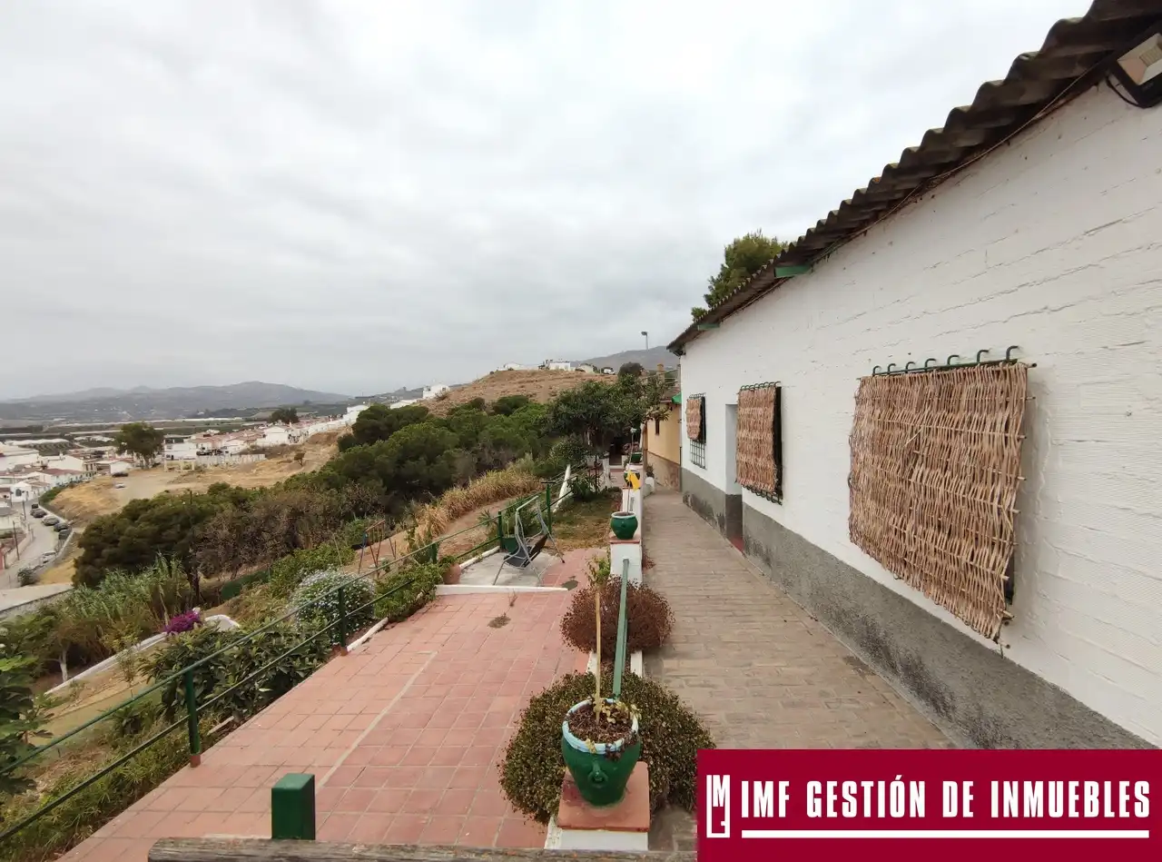 Vista exterior de Finca rústica en venta en Vélez-Málaga con Jardín privado, Terraza y Trastero