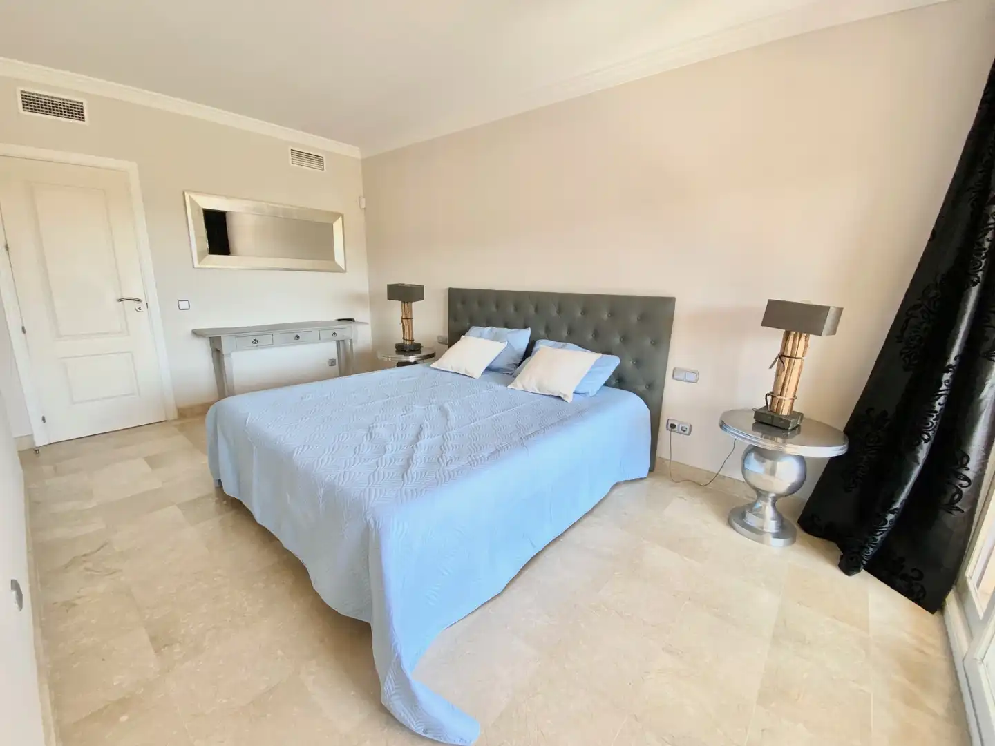Apartments for rent in Benatalaya