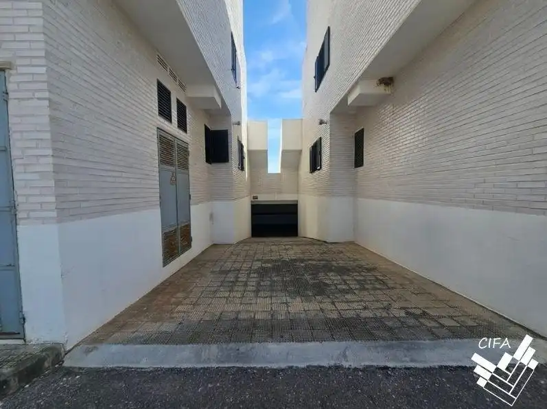 Vista exterior de Casa o xalet en venda en Vinaròs amb Aire condicionat, Calefacció i Terrassa