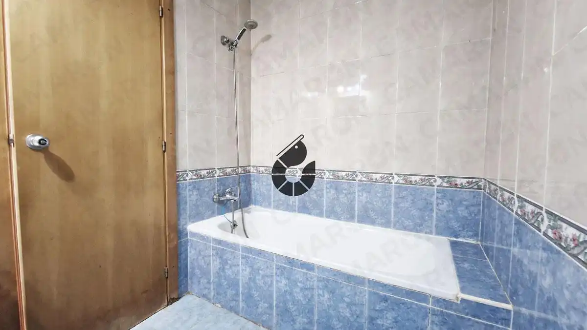 Baño de Piso en venta en Coria del Río con Aire acondicionado y Trastero