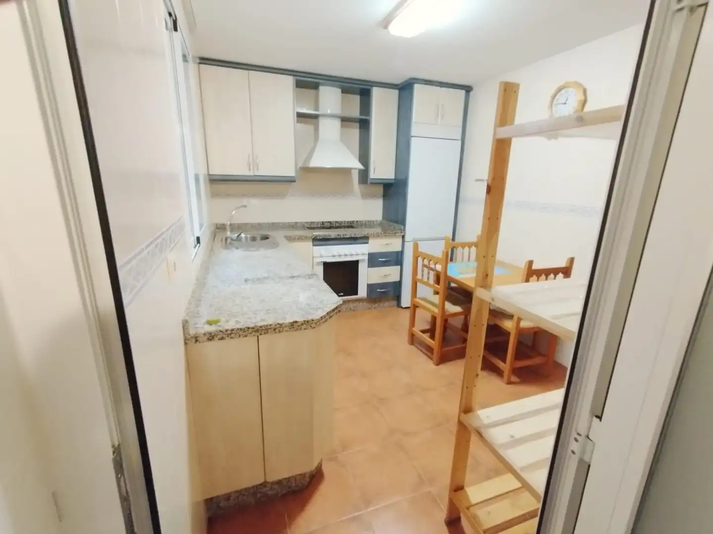 Cuina de Pis en venda en Salobreña amb Jardí privat, Terrassa i Moblat